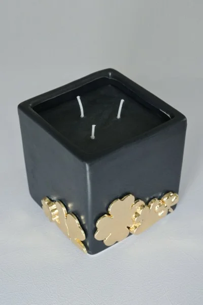 Γούρι 2026 Αρωματικό Κερί Black & Gold