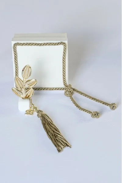 Γούρι 2026 Κλαράκι Ελιάς σε Κουτί