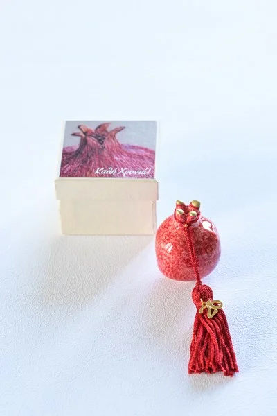 Γούρι 2026 Ρόδι σε Κουτί