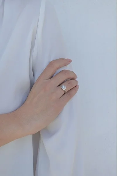 Δαχτυλίδι Λευκόχρυσο 18Κ Μονόπετρο Διαμάντι Pave Hallo 0.52ct