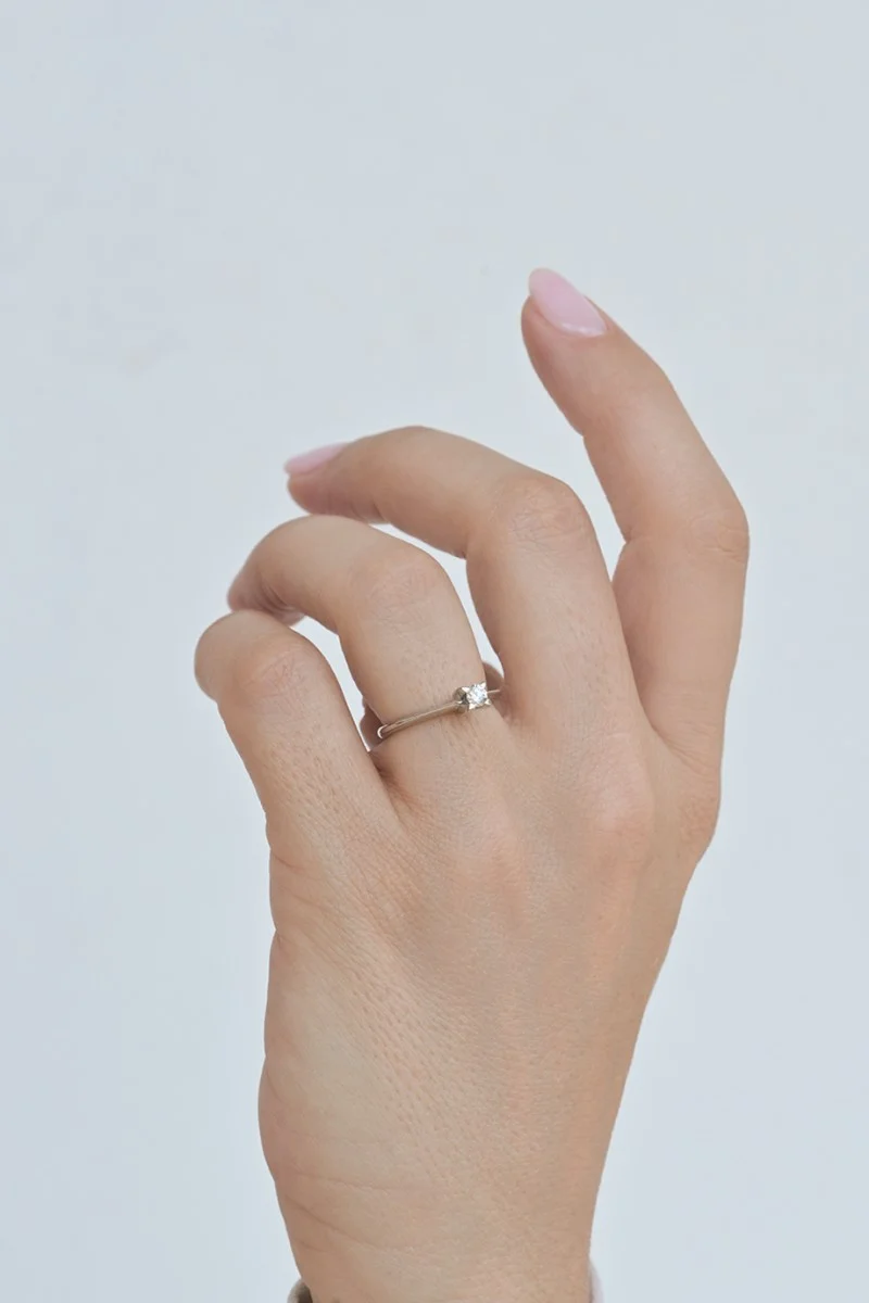 Μονόπετρο Λευκόχρυσο 18Κ Διαμάντι 0.15ct