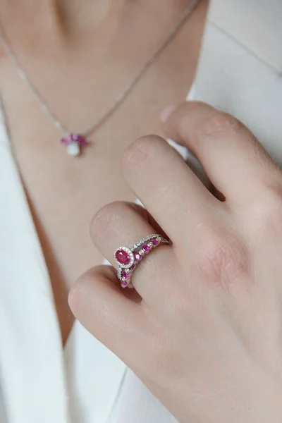 Μονόπετρο Λευκόχρυσο 18Κ Διαμάντι Ρουμπίνι 1.02Ct