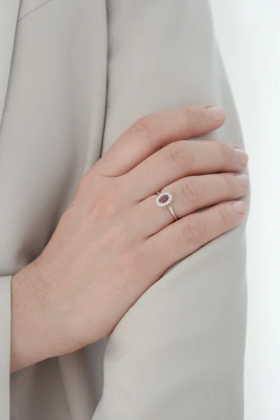 Μονόπετρο Λευκόχρυσο 18Κ Διαμάντι Ρουμπίνι 0.74Ct