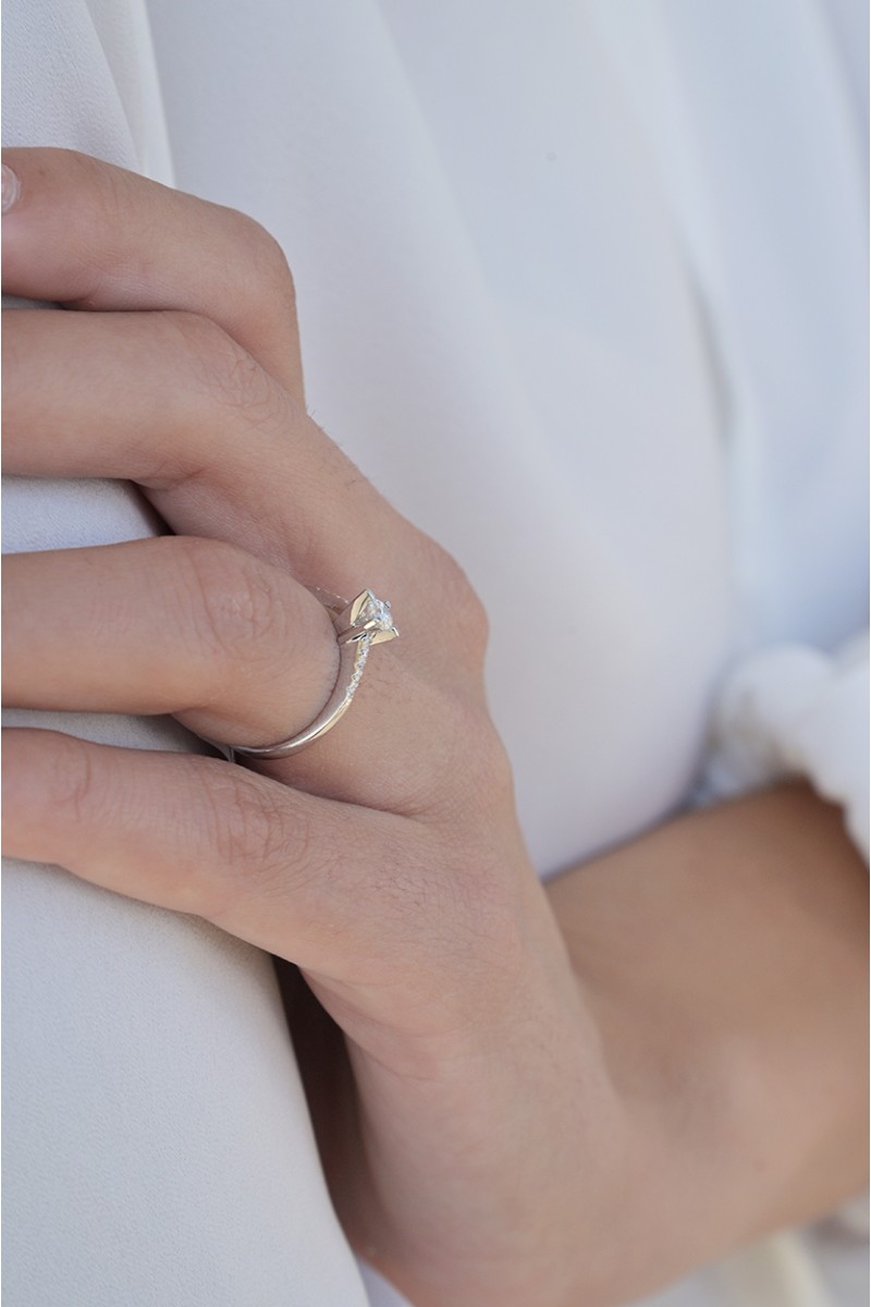 Δαχτυλίδι Λευκόχρυσο 18Κ Διαμάντι Σειρέ 0.22ct