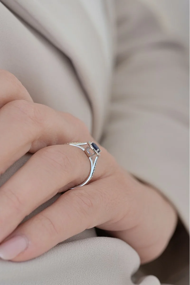 Μονόπετρο Λευκόχρυσο 18Κ Διαμάντι Ζαφείρι 1.00Ct