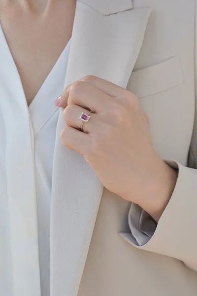 Δαχτυλίδι Λευκόχρυσο 18Κ Διαμάντι Ρουμπίνι 0.79Ct