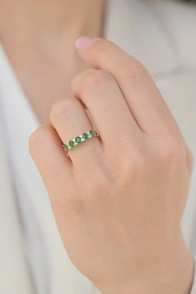 Δαχτυλίδι Κίτρινο Χρυσό 18Κ Διαμάντι Σμαράγδι Σειρέ 0.77Ct