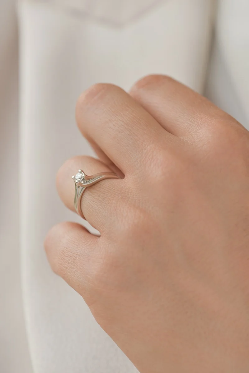Μονόπετρο Λευκόχρυσο Φλόγα 18Κ Διαμάντι 0.24ct