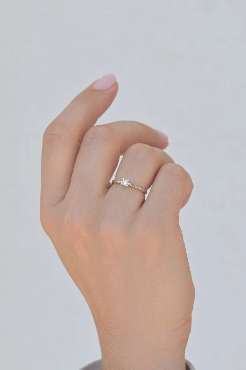 Μονόπετρο Λευκόχρυσο 18Κ Διαμάντι 0.15ct