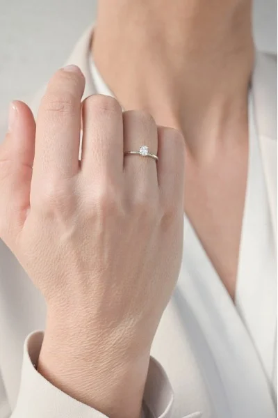 Μονόπετρο Λευκόχρυσο 18Κ Oval Cut Διαμάντι 0.26ct