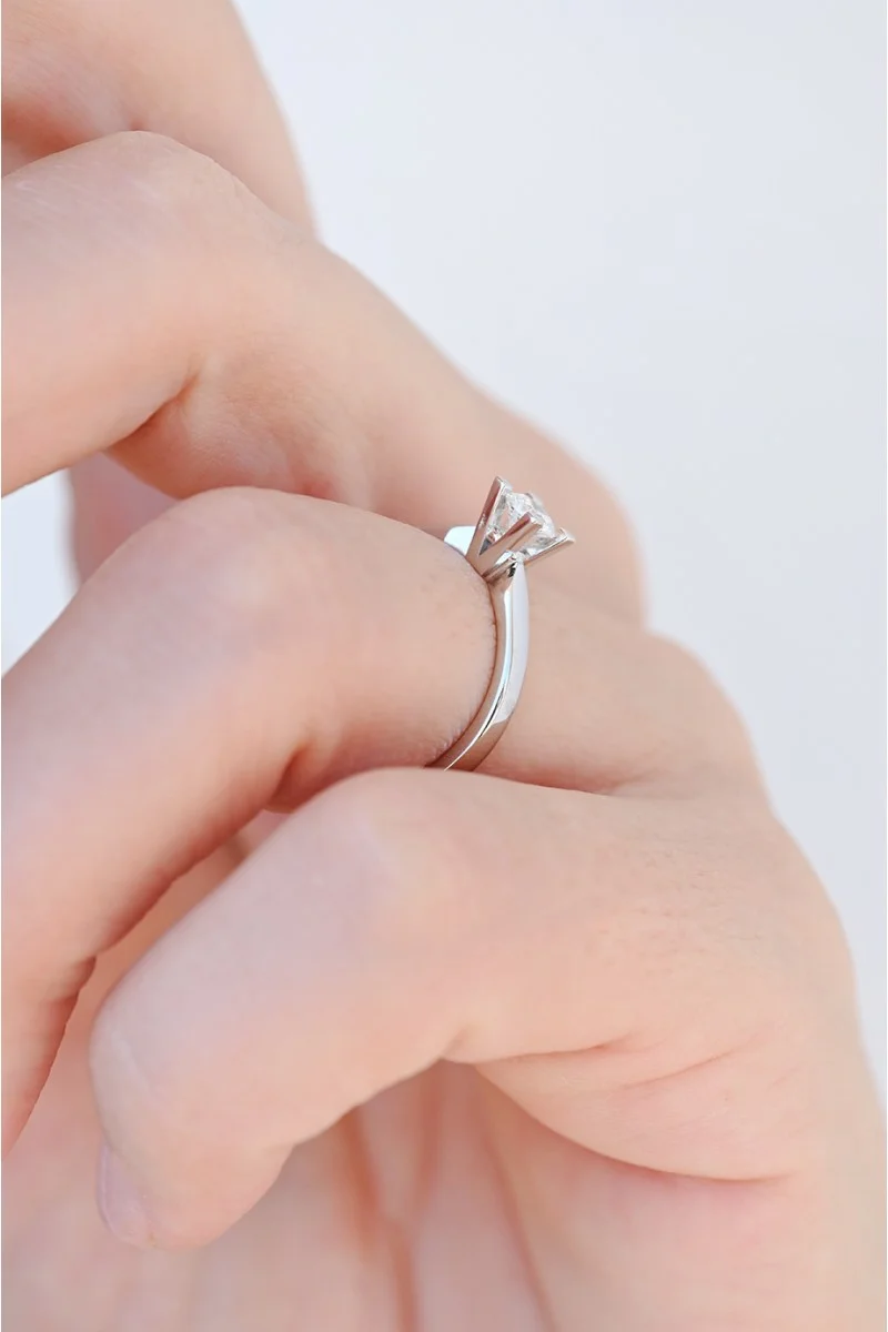 Μονόπετρο Λευκόχρυσο 18Κ Διαμάντι GIA 0.32ct