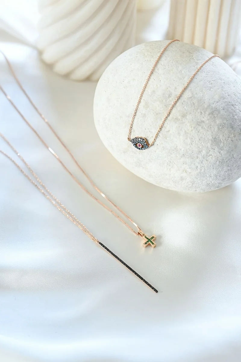 Κολιέ Ροζ Χρυσό 18Κ Minimal Μπάρα 0.11Ct