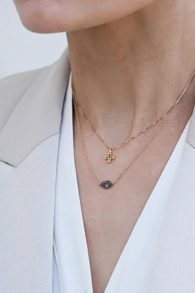 Σταυρός με Αλυσίδα Ροζ Χρυσό 18Κ με Σμαράγδια 0.08Ct