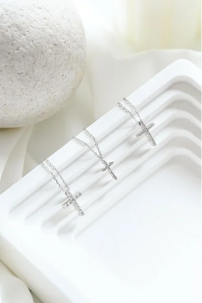 Κολιέ Λευκόχρυσο 18Κ Σταυρός με Αλυσίδα με Διαμάντια Brillant 0.05Ct