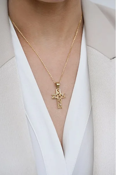 Χειροποίητος Βυζαντινός Σταυρός με Αλυσίδα Χρυσό 18Κ με Διαμάντια Brillant 0.06Ct