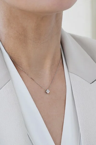 Κολιέ Λευκόχρυσο 18Κ Ρόμβος 0.03Ct