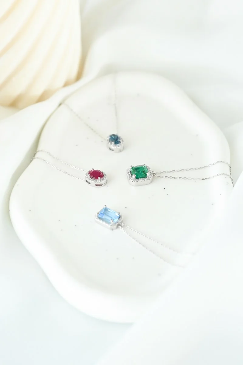 Κολιέ Λευκόχρυσο 18Κ Σμαράγδι Brillant 1.01CT
