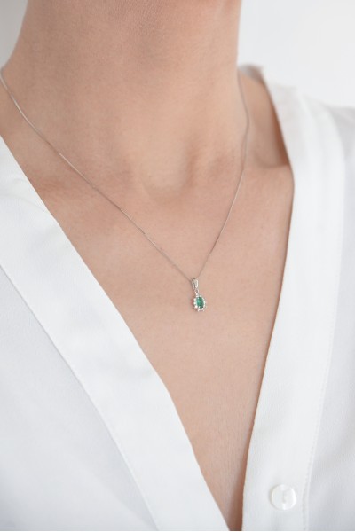 Κρεμαστό Λευκόχρυσο 14Κ Ροζέτα Σμαράγδι 6104