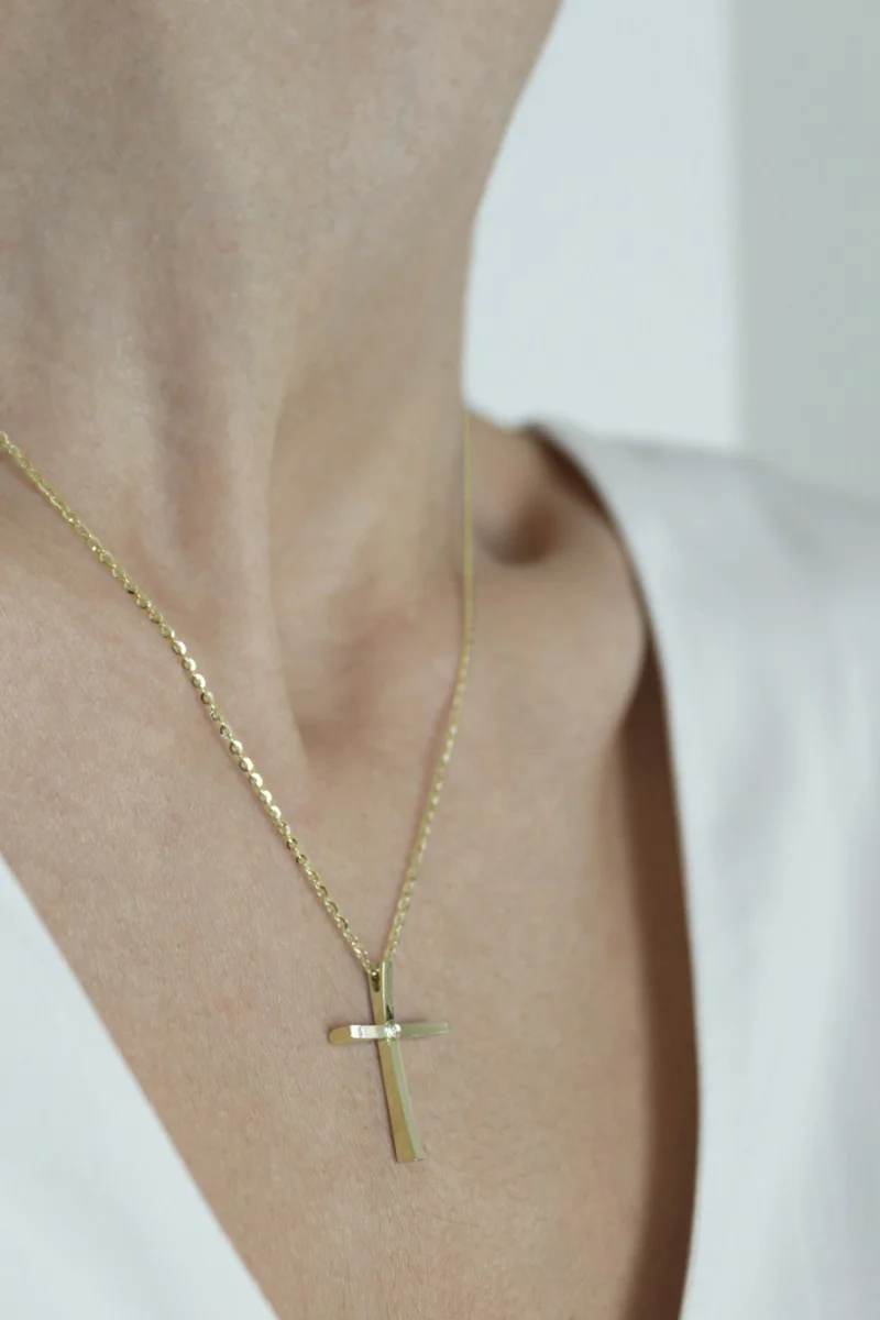 Κολιέ Xρυσό 18Κ Σταυρός με Διαμάντια Brillant 0.02Ct