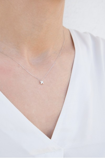 Κολιέ Λευκόχρυσο 18Κ Καλαθάκι Τετράγωνο 0.17ct