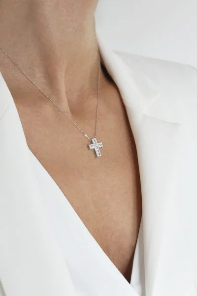 Κολιέ Λευκόχρυσο 18Κ Σταυρός Princess Cut 0.45Ct