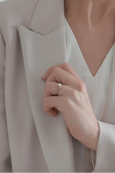 Μονόπετρο Λευκόχρυσο Φλόγα 18Κ Διαμάντι 0.20ct