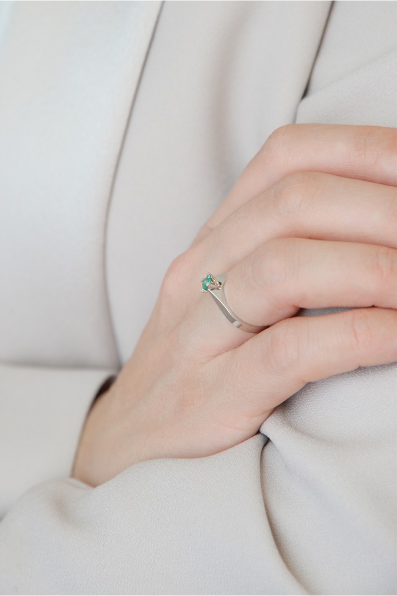 Μονόπετρο Λευκόχρυσο 18Κ Σμαράγδι 0.20Ct