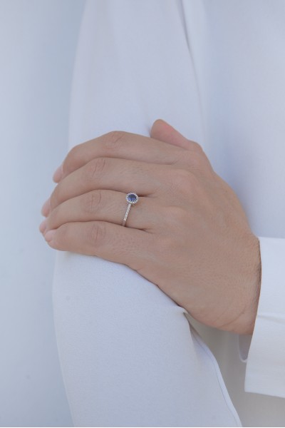 Μονόπετρο Λευκόχρυσο 18Κ Διαμάντι Ζαφείρι 0.66Ct