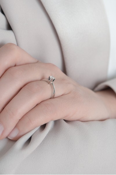 Μονόπετρο Λευκόχρυσο 18Κ Διαμάντι IGI 0.40ct