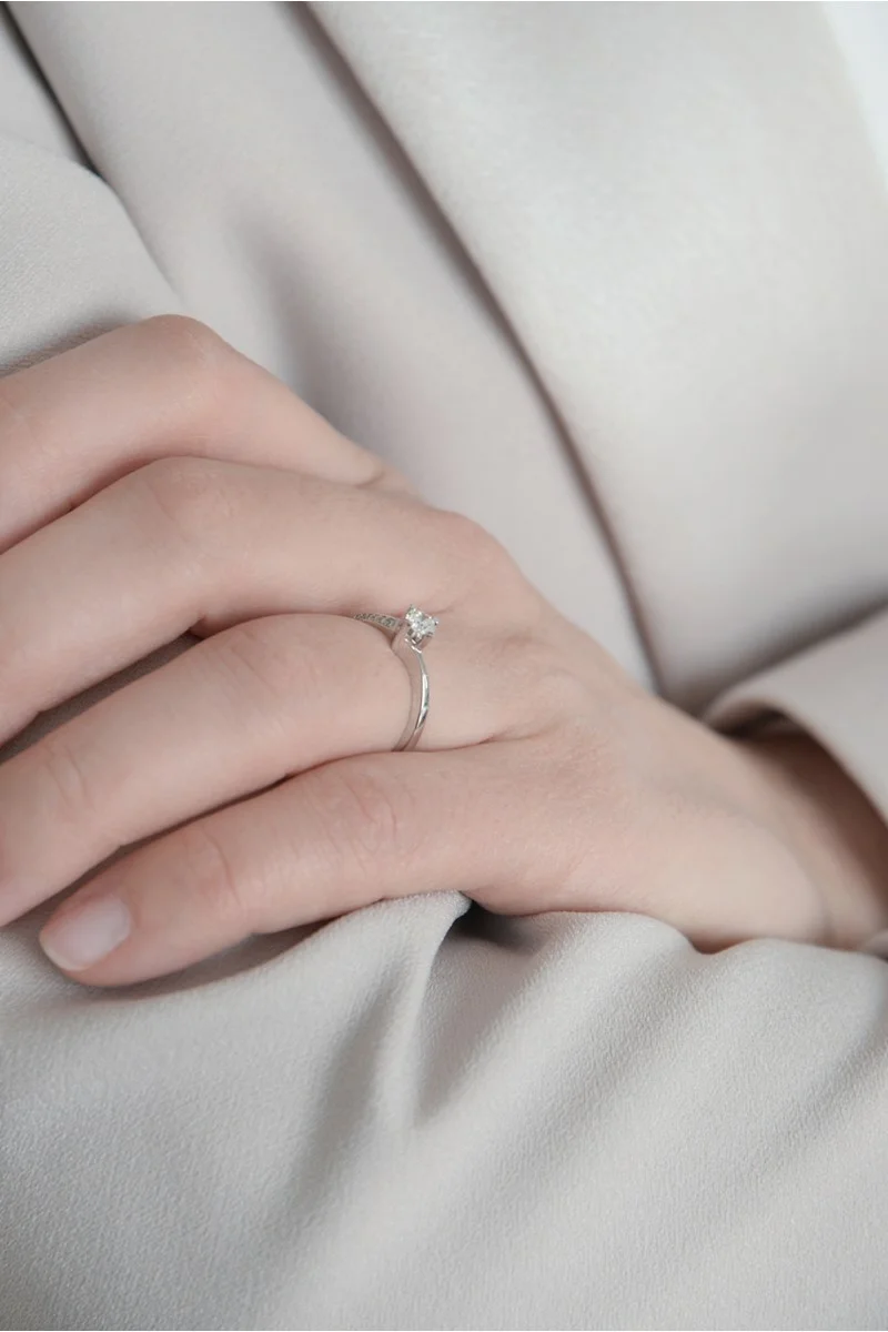Δαχτυλίδι Λευκόχρυσο 18Κ Μονόπετρο Φλόγα 0.32ct