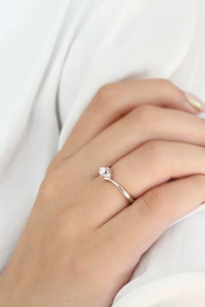 Δαχτυλίδι Λευκόχρυσο 18Κ Μονόπετρο Φλόγα 0.14ct