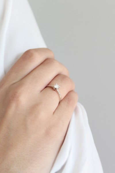 Μονόπετρο Λευκόχρυσο 18Κ Διαμάντι 0.23ct